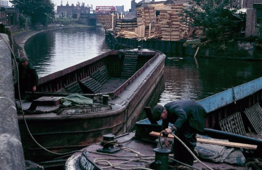 Local memories - loading barges